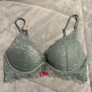 Victoria's Secret La Souza Lace Underwire Bra in Safe Green